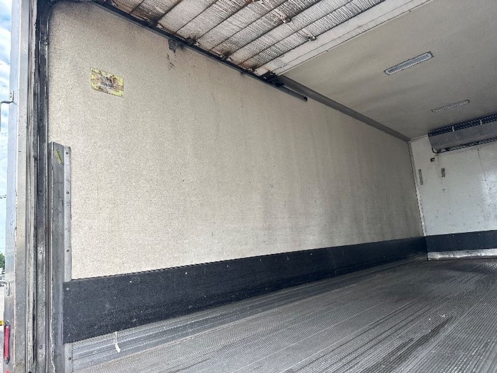 Refrigerated Truck-Light and Medium Duty Trucks-International-2020-MV607-Dallas-TX-206,462\n\t\tmiles-$ 42,750 - Image 11