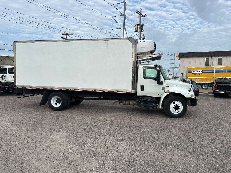 Refrigerated Truck-Light and Medium Duty Trucks-International-2020-MV607-Dallas-TX-206,462\n\t\tmiles-$ 42,750 - Image 15
