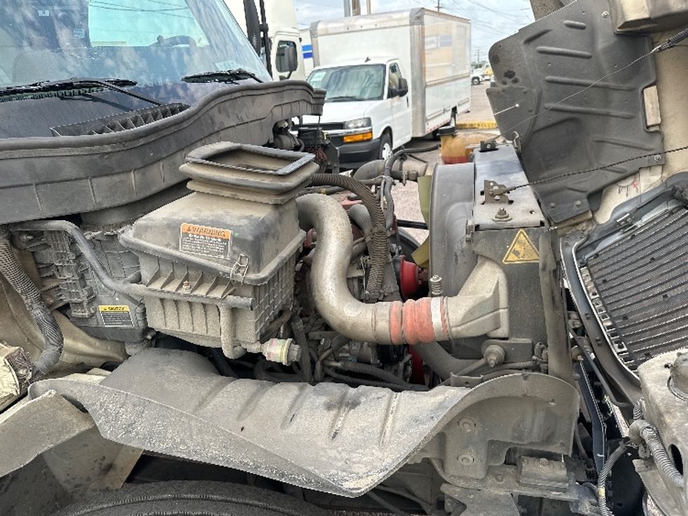 Refrigerated Truck-Light and Medium Duty Trucks-International-2020-MV607-Dallas-TX-206,462\n\t\tmiles-$ 42,750 - Image 24