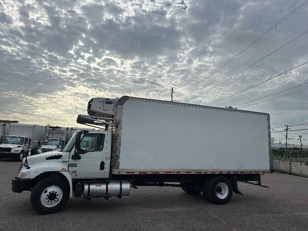 Refrigerated Truck-Light and Medium Duty Trucks-International-2020-MV607-Dallas-TX-206,462\n\t\tmiles-$ 42,750 - Image 4