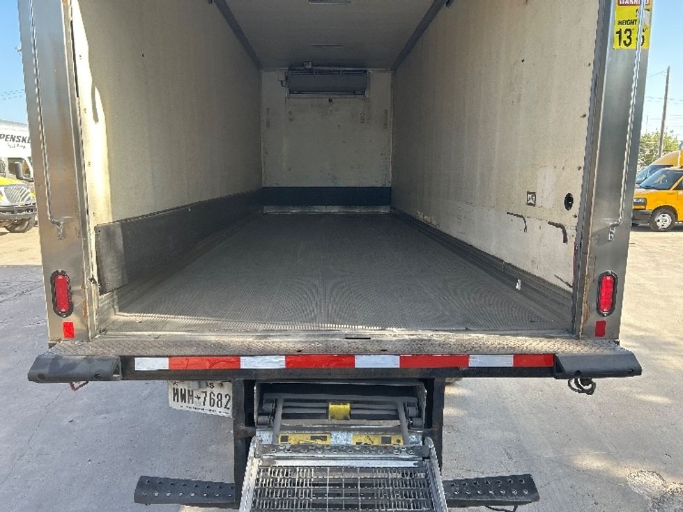 Refrigerated Truck-Light and Medium Duty Trucks-International-2020-MV607-Dallas-TX-220,113\n\t\tmiles-$ 40,250 - Image 10