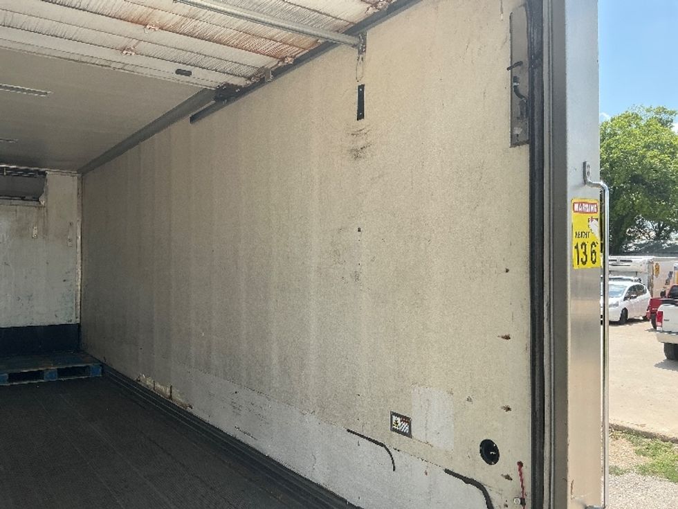Refrigerated Truck-Light and Medium Duty Trucks-International-2020-MV607-Dallas-TX-220,113\n\t\tmiles-$ 40,250 - Image 12