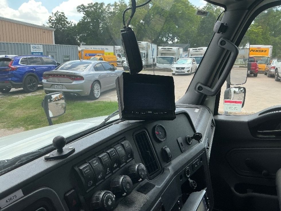 Refrigerated Truck-Light and Medium Duty Trucks-International-2020-MV607-Dallas-TX-220,113\n\t\tmiles-$ 40,250 - Image 25