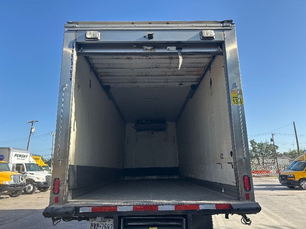 Refrigerated Truck-Light and Medium Duty Trucks-International-2020-MV607-Dallas-TX-220,113\n\t\tmiles-$ 40,250 - Image 8