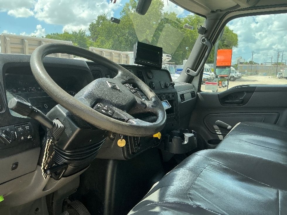 Refrigerated Truck-Light and Medium Duty Trucks-International-2020-MV607-Dallas-TX-288,143\n\t\tmiles-$ 29,000 - Image 17