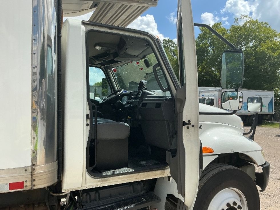 Refrigerated Truck-Light and Medium Duty Trucks-International-2020-MV607-Dallas-TX-288,143\n\t\tmiles-$ 29,000 - Image 20