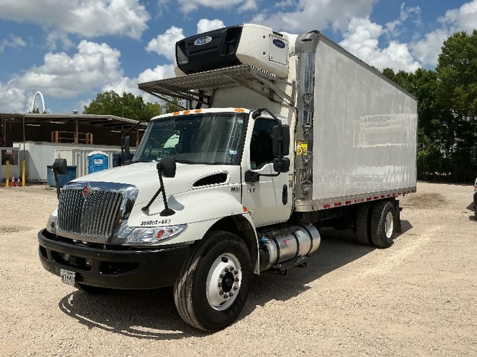 Refrigerated Truck-Light and Medium Duty Trucks-International-2020-MV607-Dallas-TX-288,143\n\t\tmiles-$ 29,000 - Image 3