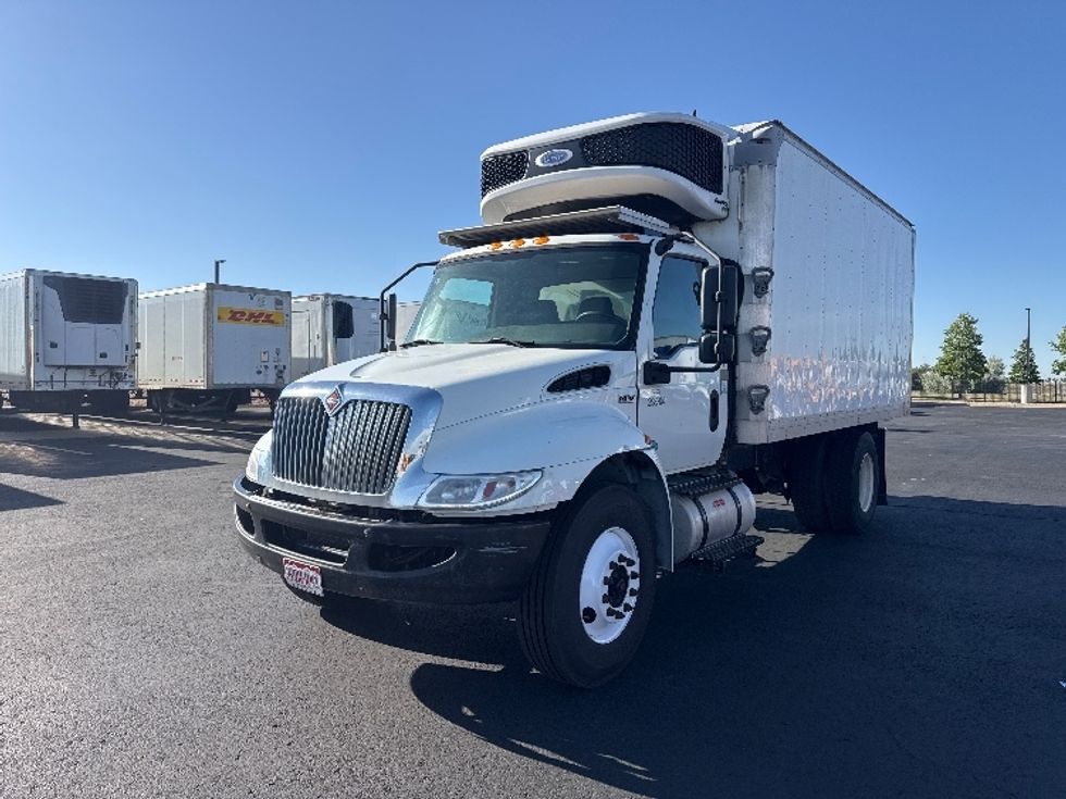 Refrigerated Truck-Light and Medium Duty Trucks-International-2020-MV607-Denver-CO-192,707\n\t\tmiles-$ 37,750 - Image 3