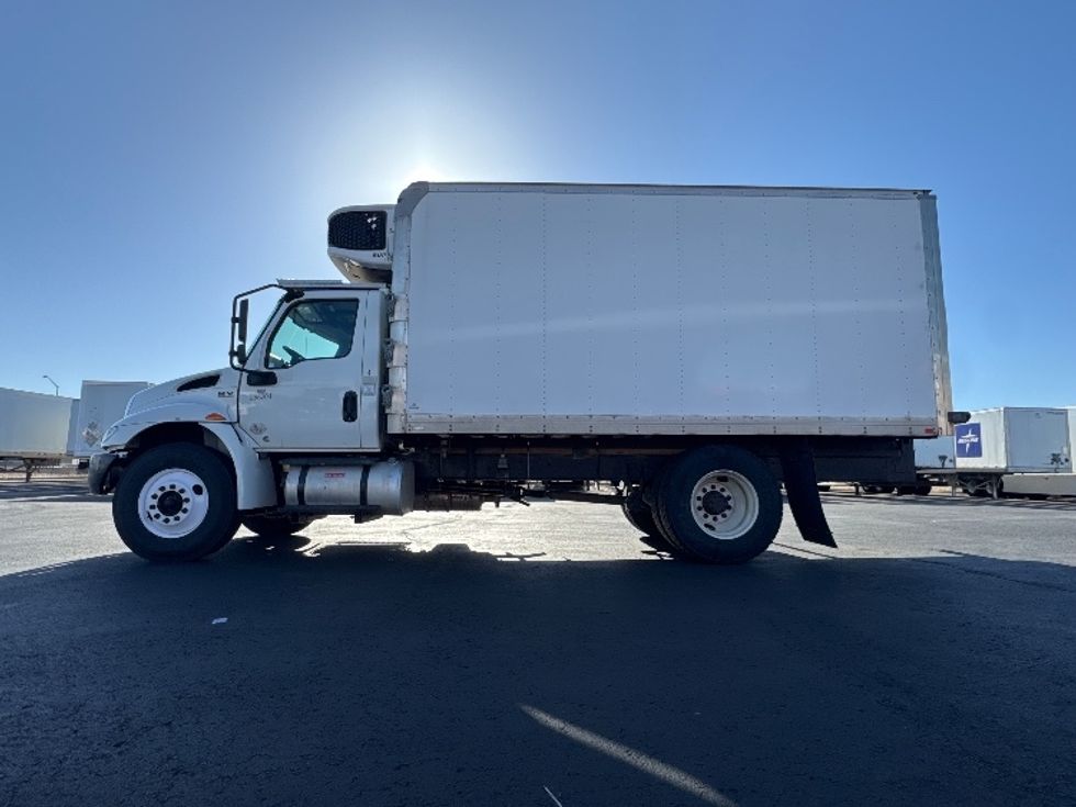 Refrigerated Truck-Light and Medium Duty Trucks-International-2020-MV607-Denver-CO-192,707\n\t\tmiles-$ 37,750 - Image 4