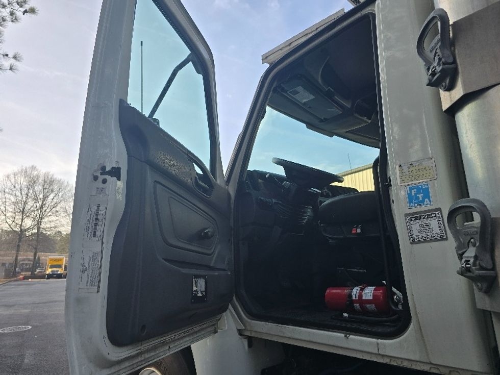 Refrigerated Truck-Light and Medium Duty Trucks-International-2020-MV607-Duluth-GA-293,995\n\t\tmiles-$ 53,000 - Image 16