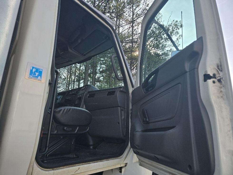 Refrigerated Truck-Light and Medium Duty Trucks-International-2020-MV607-Duluth-GA-293,995\n\t\tmiles-$ 53,000 - Image 20