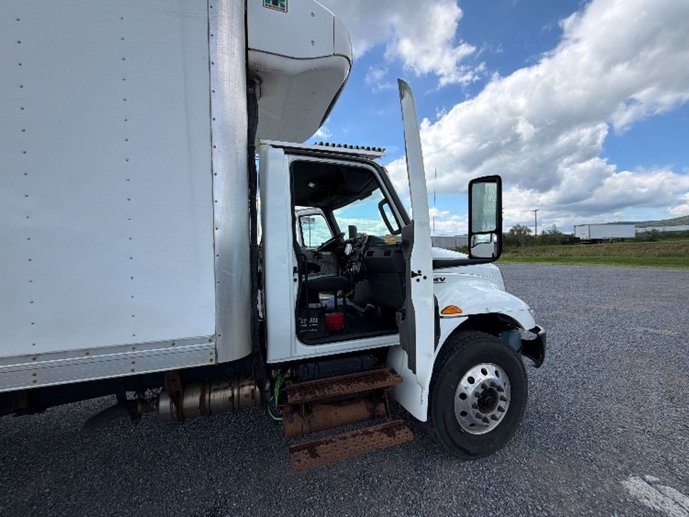 Refrigerated Truck-Light and Medium Duty Trucks-International-2020-MV607-Duncansville-PA-126,483\n\t\tmiles-$ 53,000 - Image 19