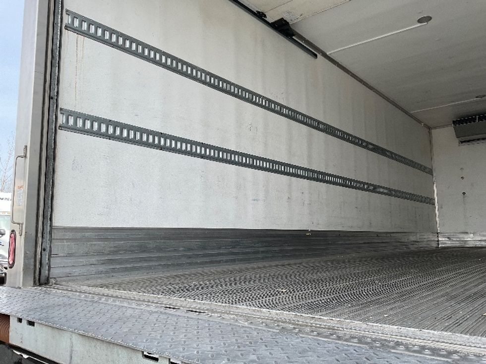 Refrigerated Truck-Light and Medium Duty Trucks-International-2020-MV607-East Chicago-IN-207,664\n\t\tmiles-$ 57,250 - Image 11