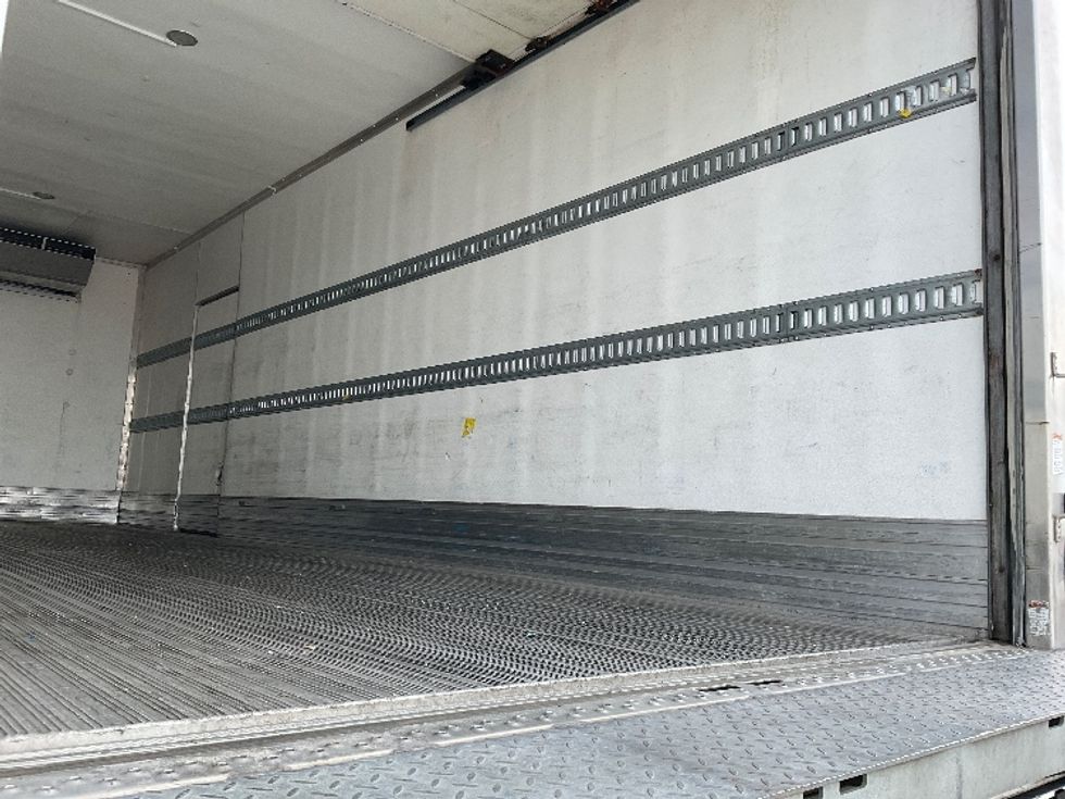 Refrigerated Truck-Light and Medium Duty Trucks-International-2020-MV607-East Chicago-IN-207,664\n\t\tmiles-$ 57,250 - Image 12