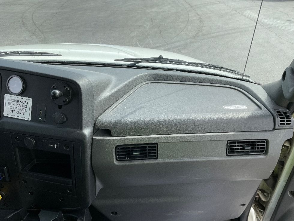 Refrigerated Truck-Light and Medium Duty Trucks-International-2020-MV607-East Chicago-IN-207,664\n\t\tmiles-$ 57,250 - Image 21