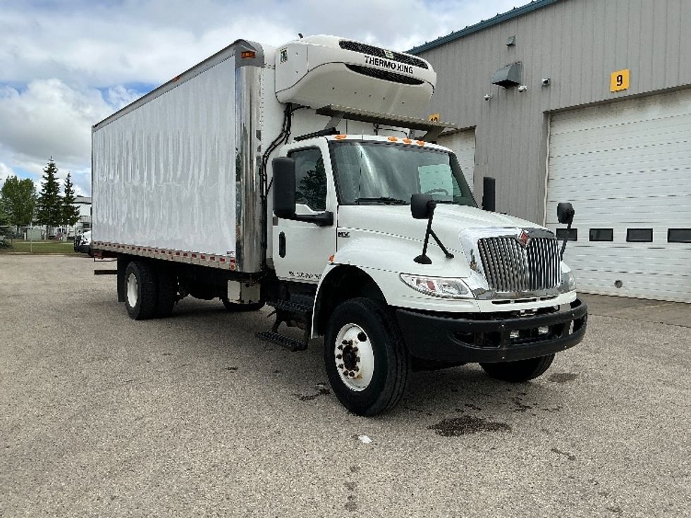 Refrigerated Truck-Light and Medium Duty Trucks-International-2020-MV607-Edmonton-AB-163,777\n\t\tkm-$ 79,750 - Image 1