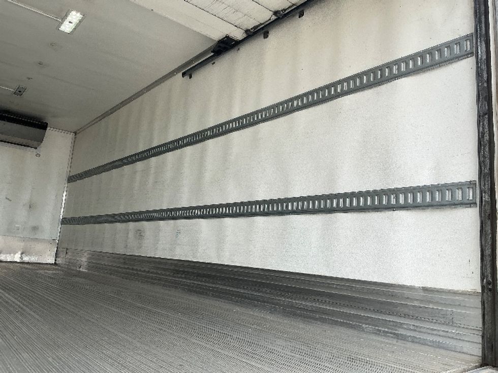 Refrigerated Truck-Light and Medium Duty Trucks-International-2020-MV607-Edmonton-AB-163,777\n\t\tkm-$ 79,750 - Image 11