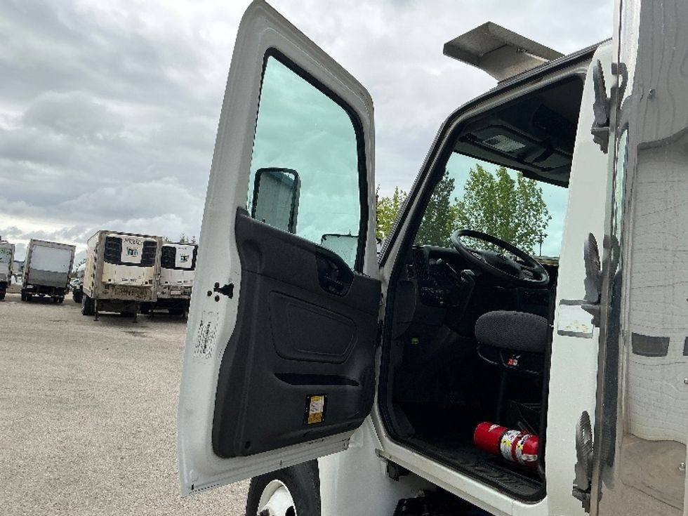 Refrigerated Truck-Light and Medium Duty Trucks-International-2020-MV607-Edmonton-AB-163,777\n\t\tkm-$ 79,750 - Image 15