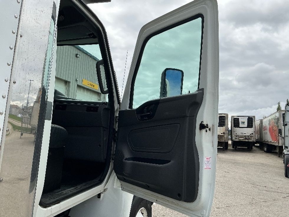 Refrigerated Truck-Light and Medium Duty Trucks-International-2020-MV607-Edmonton-AB-163,777\n\t\tkm-$ 79,750 - Image 19