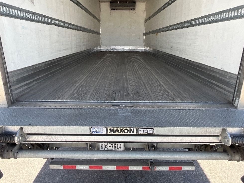 Refrigerated Truck-Light and Medium Duty Trucks-International-2020-MV607-El Paso-TX-277,284\n\t\tmiles-$ 42,500 - Image 10