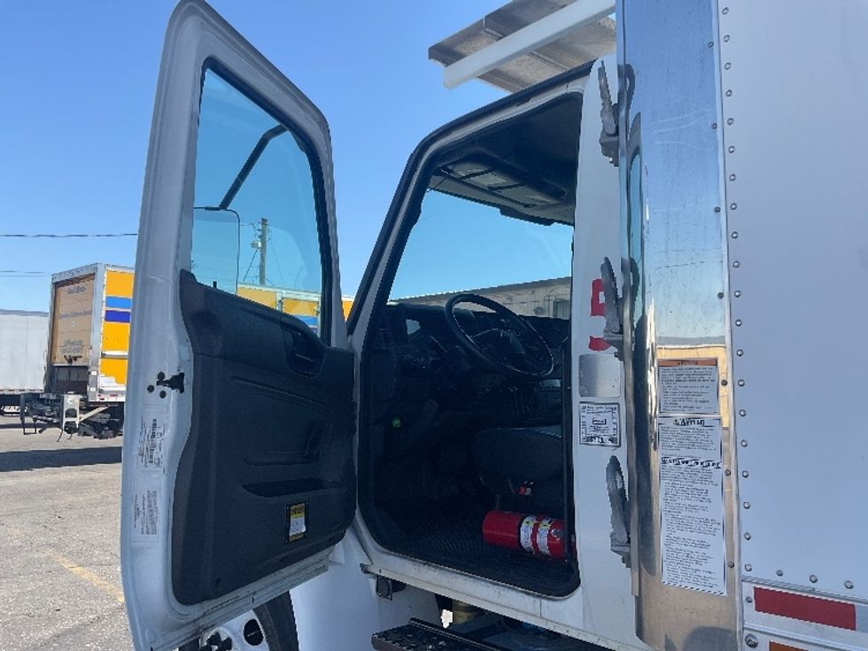 Refrigerated Truck-Light and Medium Duty Trucks-International-2020-MV607-El Paso-TX-92,529\n\t\tmiles-$ 64,500 - Image 16
