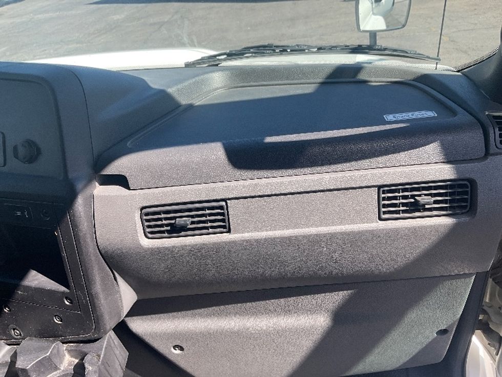 Refrigerated Truck-Light and Medium Duty Trucks-International-2020-MV607-El Paso-TX-92,529\n\t\tmiles-$ 64,500 - Image 21