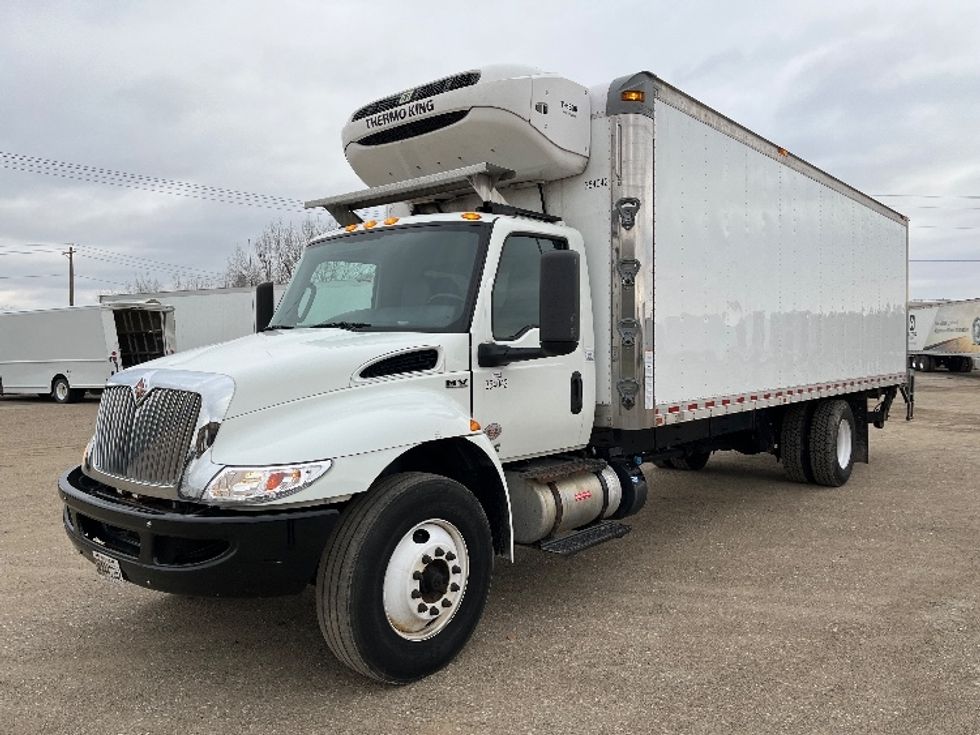 Refrigerated Truck-Light and Medium Duty Trucks-International-2020-MV607-Elkhart-IN-207,787\n\t\tmiles-$ 68,250 - Image 3