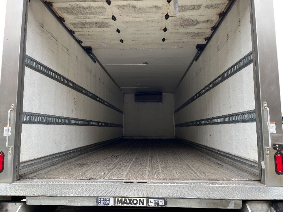 Refrigerated Truck-Light and Medium Duty Trucks-International-2020-MV607-Elkhart-IN-207,787\n\t\tmiles-$ 68,250 - Image 8