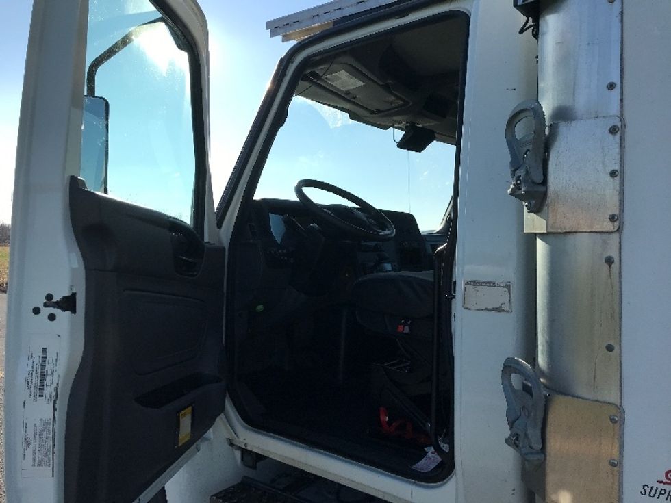 Refrigerated Truck-Light and Medium Duty Trucks-International-2020-MV607-Evansville-IN-164,430\n\t\tmiles-$ 46,500 - Image 16