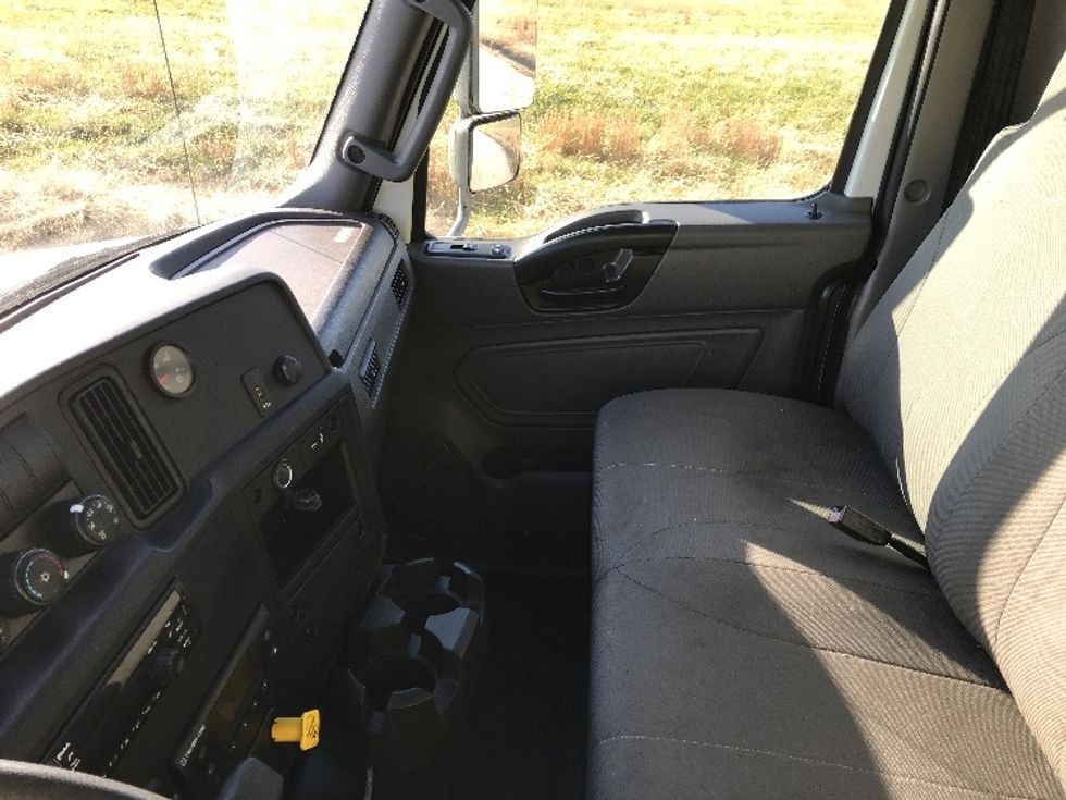 Refrigerated Truck-Light and Medium Duty Trucks-International-2020-MV607-Evansville-IN-164,430\n\t\tmiles-$ 46,500 - Image 18