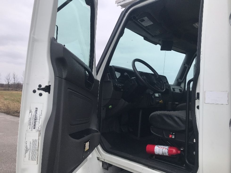 Refrigerated Truck-Light and Medium Duty Trucks-International-2020-MV607-Evansville-IN-165,076\n\t\tmiles-$ 46,750 - Image 16