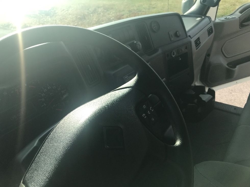 Refrigerated Truck-Light and Medium Duty Trucks-International-2020-MV607-Evansville-IN-195,609\n\t\tmiles-$ 42,500 - Image 17