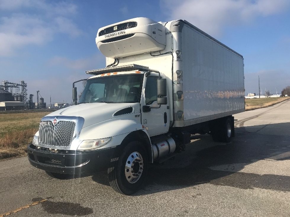 Refrigerated Truck-Light and Medium Duty Trucks-International-2020-MV607-Evansville-IN-195,609\n\t\tmiles-$ 42,500 - Image 3