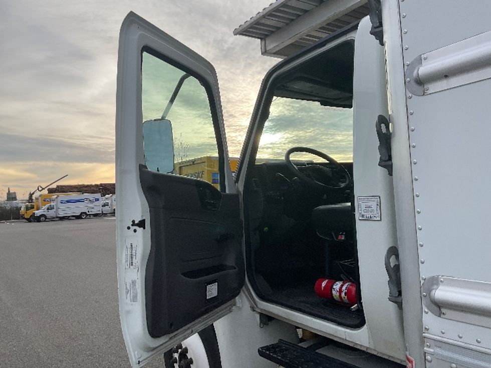 Refrigerated Truck-Light and Medium Duty Trucks-International-2020-MV607-Everett-WA-143,547\n\t\tmiles-$ 59,000 - Image 16