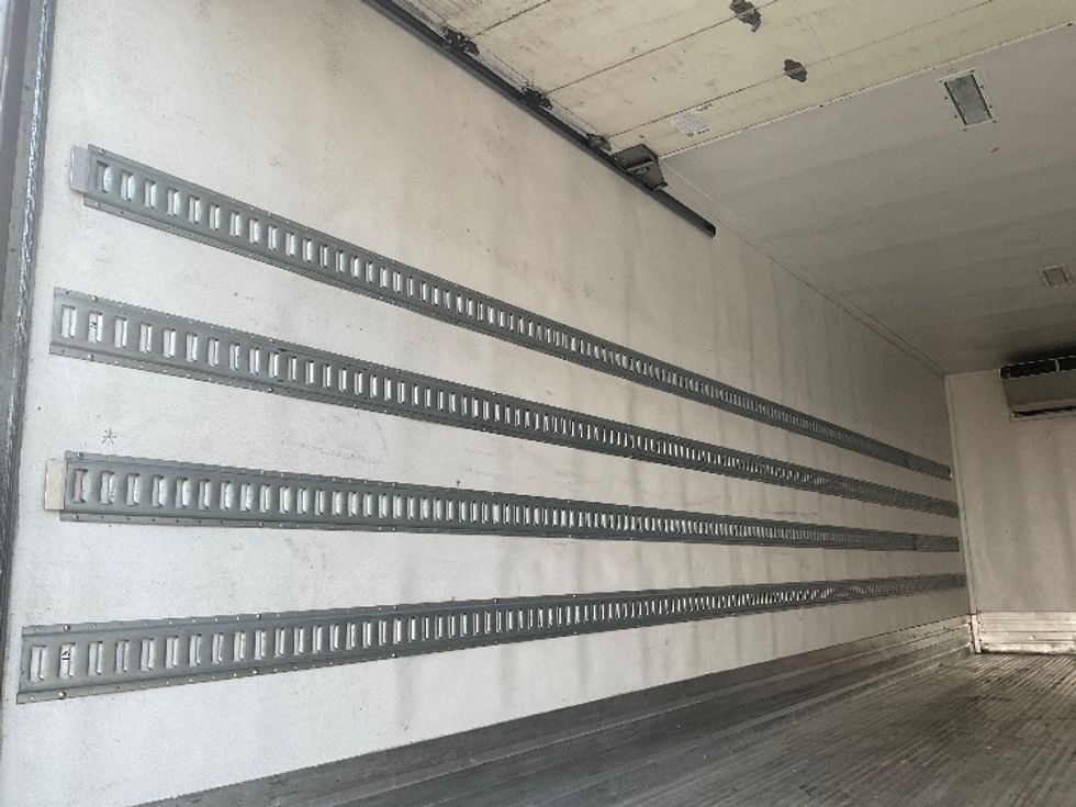 Refrigerated Truck-Light and Medium Duty Trucks-International-2020-MV607-Everett-WA-158,039\n\t\tmiles-$ 58,750 - Image 11