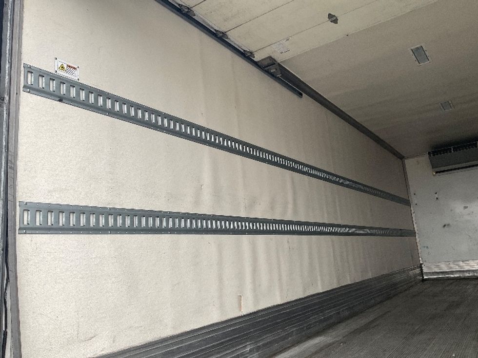 Refrigerated Truck-Light and Medium Duty Trucks-International-2020-MV607-Everett-WA-158,800\n\t\tmiles-$ 58,000 - Image 11