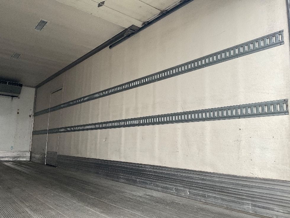 Refrigerated Truck-Light and Medium Duty Trucks-International-2020-MV607-Everett-WA-158,800\n\t\tmiles-$ 58,000 - Image 12