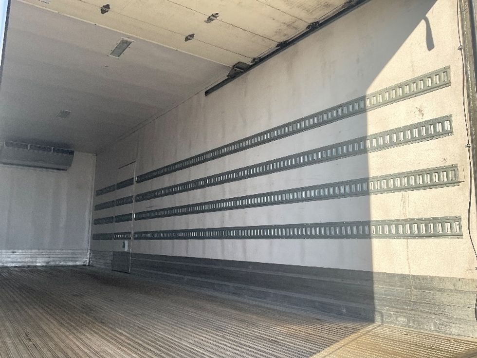 Refrigerated Truck-Light and Medium Duty Trucks-International-2020-MV607-Everett-WA-162,105\n\t\tmiles-$ 56,250 - Image 12