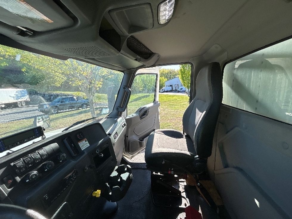 Refrigerated Truck-Light and Medium Duty Trucks-International-2020-MV607-Fitchburg-MA-289,377\n\t\tmiles-$ 23,750 - Image 19
