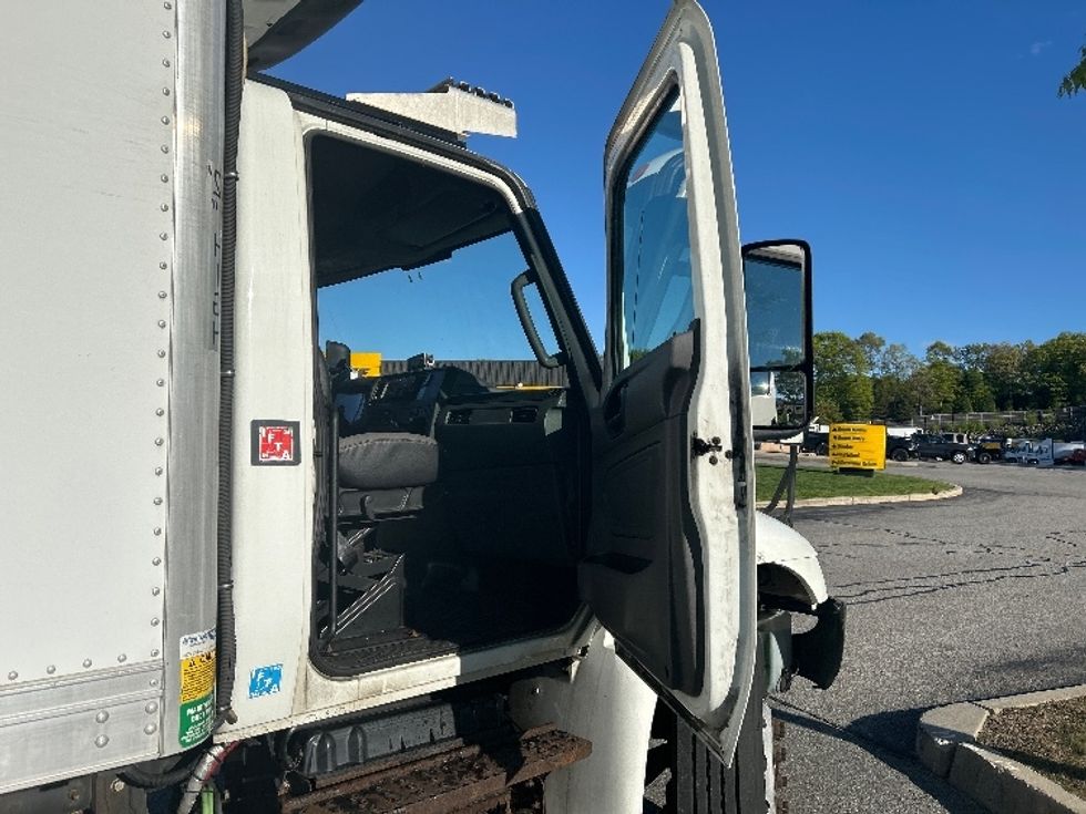 Refrigerated Truck-Light and Medium Duty Trucks-International-2020-MV607-Fitchburg-MA-289,377\n\t\tmiles-$ 23,750 - Image 20