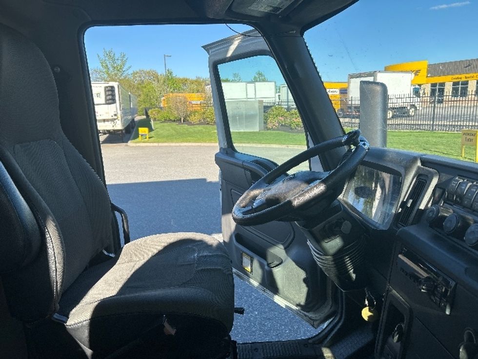 Refrigerated Truck-Light and Medium Duty Trucks-International-2020-MV607-Fitchburg-MA-289,377\n\t\tmiles-$ 23,750 - Image 22