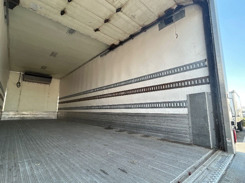 Refrigerated Truck-Light and Medium Duty Trucks-International-2020-MV607-Fontana-CA-120,607\n\t\tmiles-$ 63,500 - Image 12