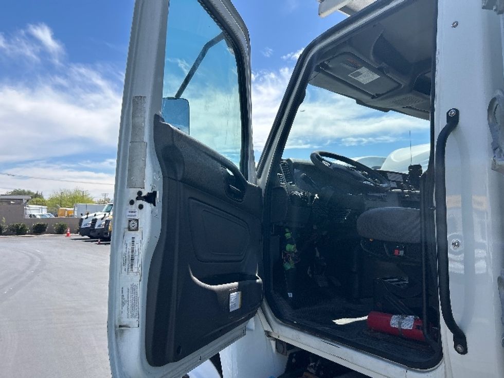Refrigerated Truck-Light and Medium Duty Trucks-International-2020-MV607-Fontana-CA-120,607\n\t\tmiles-$ 63,500 - Image 17