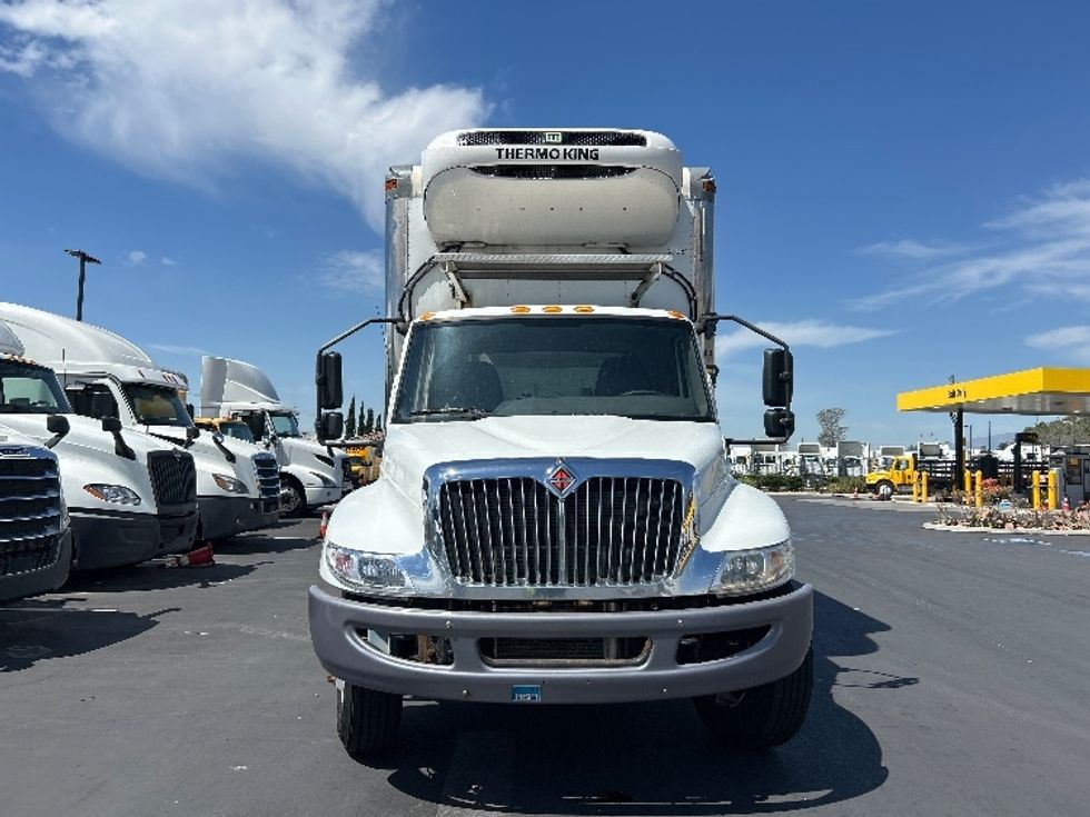 Refrigerated Truck-Light and Medium Duty Trucks-International-2020-MV607-Fontana-CA-120,607\n\t\tmiles-$ 63,500 - Image 2
