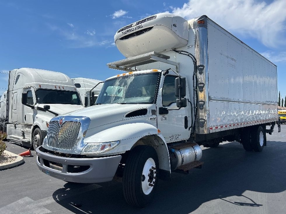 Refrigerated Truck-Light and Medium Duty Trucks-International-2020-MV607-Fontana-CA-120,607\n\t\tmiles-$ 63,500 - Image 3