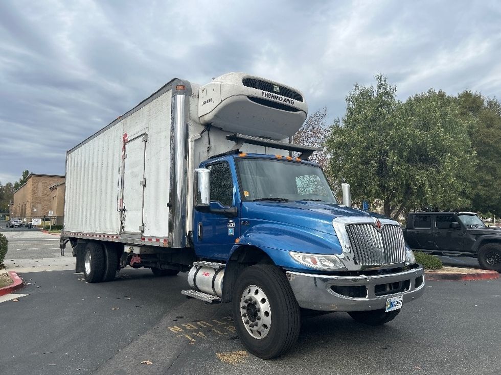 Refrigerated Truck-Light and Medium Duty Trucks-International-2020-MV607-Fontana-CA-286,835\n\t\tmiles-$ 32,000 - Image 1
