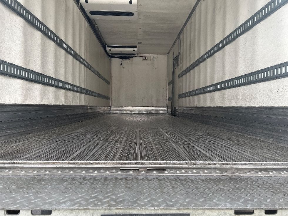 Refrigerated Truck-Light and Medium Duty Trucks-International-2020-MV607-Fontana-CA-286,835\n\t\tmiles-$ 32,000 - Image 10