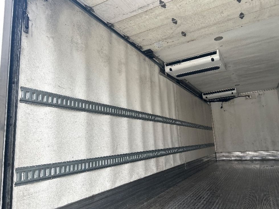 Refrigerated Truck-Light and Medium Duty Trucks-International-2020-MV607-Fontana-CA-286,835\n\t\tmiles-$ 32,000 - Image 11