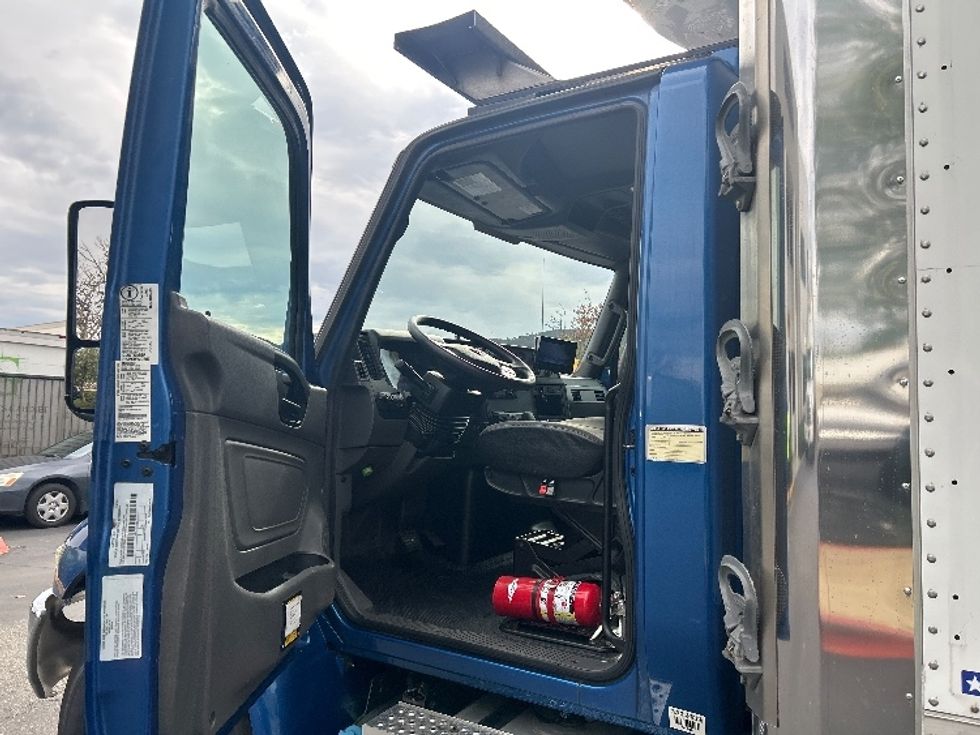 Refrigerated Truck-Light and Medium Duty Trucks-International-2020-MV607-Fontana-CA-286,835\n\t\tmiles-$ 32,000 - Image 16