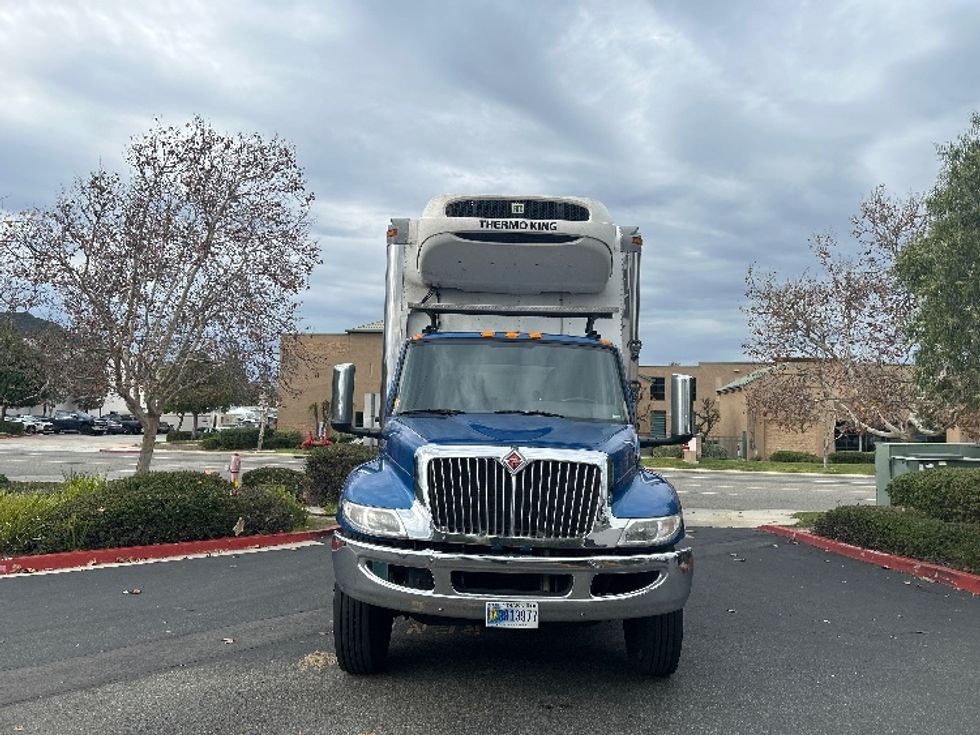 Refrigerated Truck-Light and Medium Duty Trucks-International-2020-MV607-Fontana-CA-286,835\n\t\tmiles-$ 32,000 - Image 2